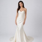 Women's Ivory Strapless Sweetheart Bridal Gift Gown