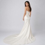 Women's Ivory Strapless Sweetheart Bridal Gift Gown