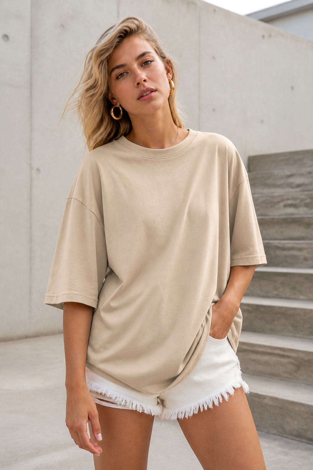oversized tee lifestyle